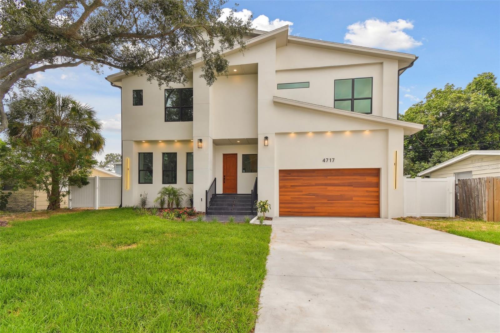 4717 W Oklahoma Avenue