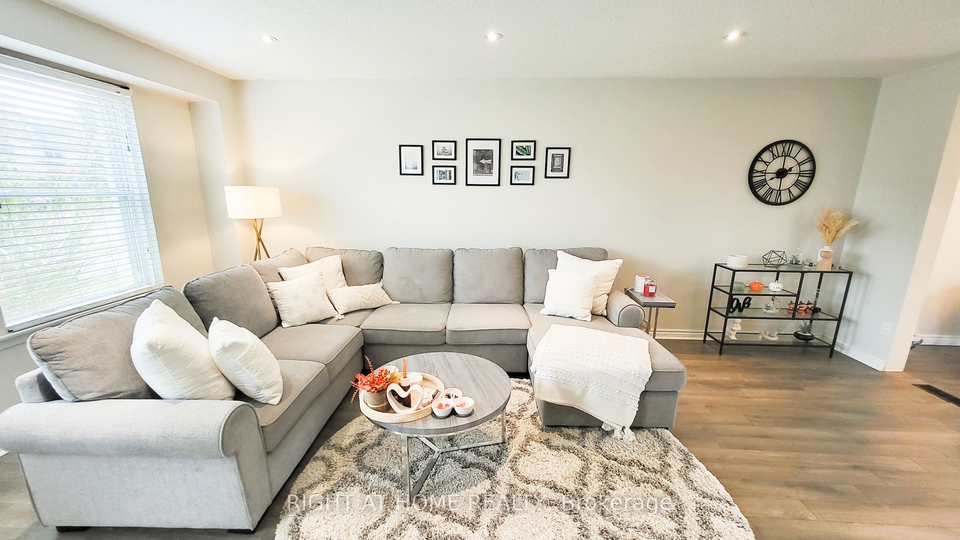 2233 Melissa Cres
