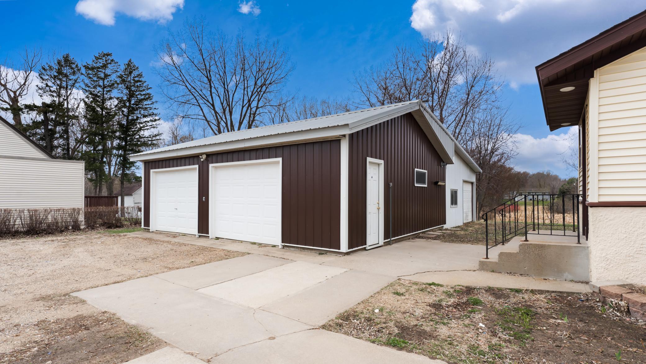 741 Riverside Road