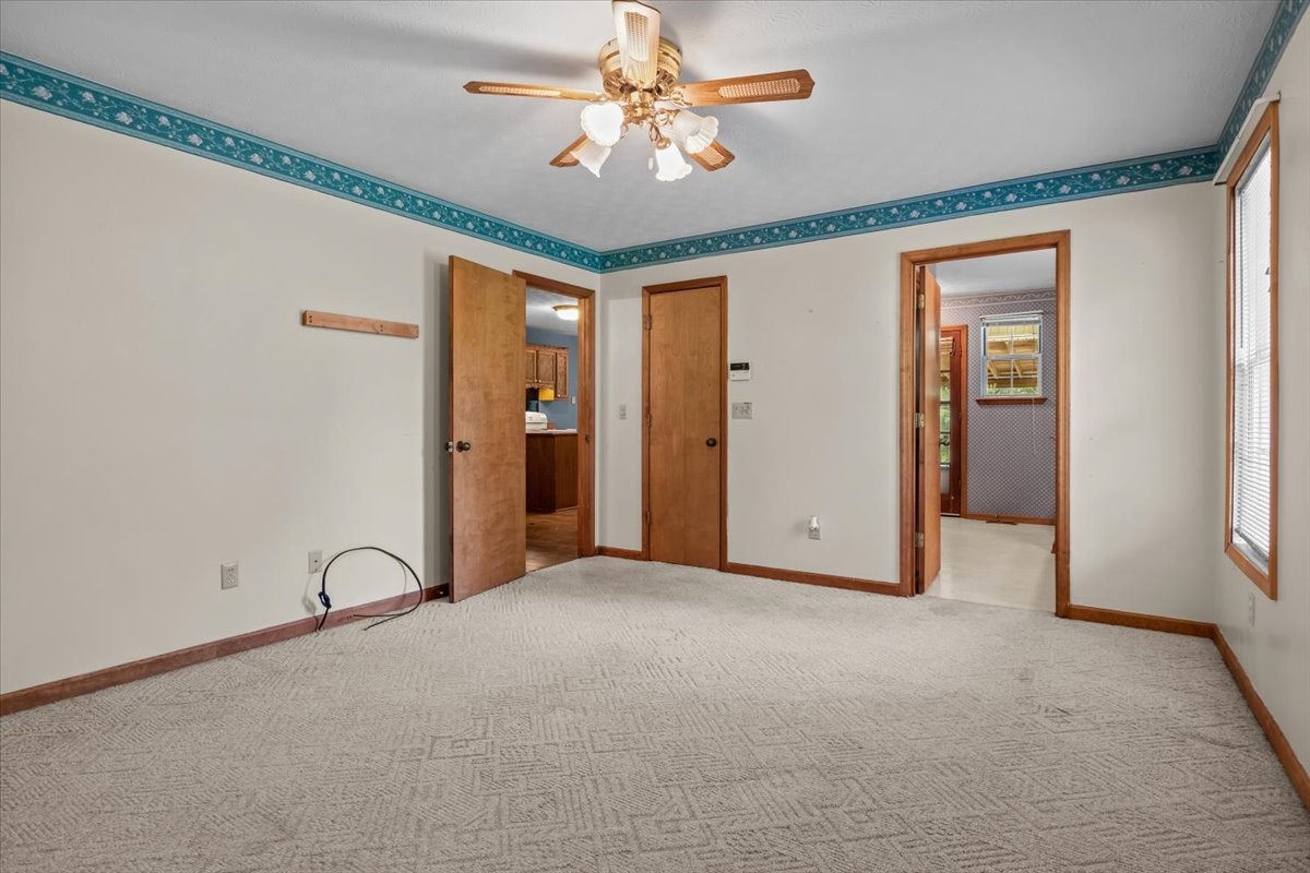 414 Valleywood Dr