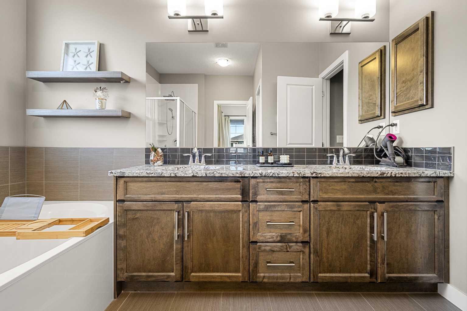 51 Evansglen Court NW