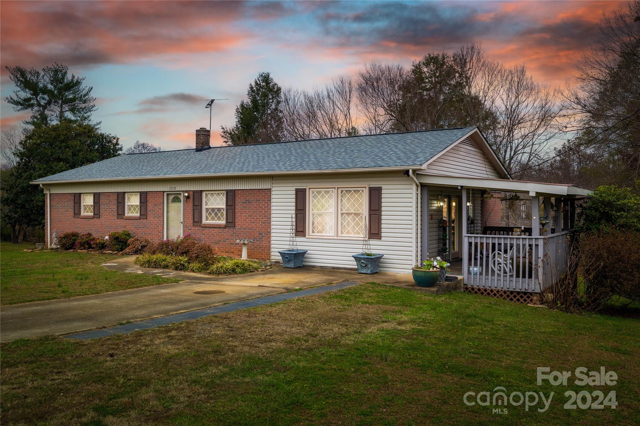 2559 Sweetbriar Circle