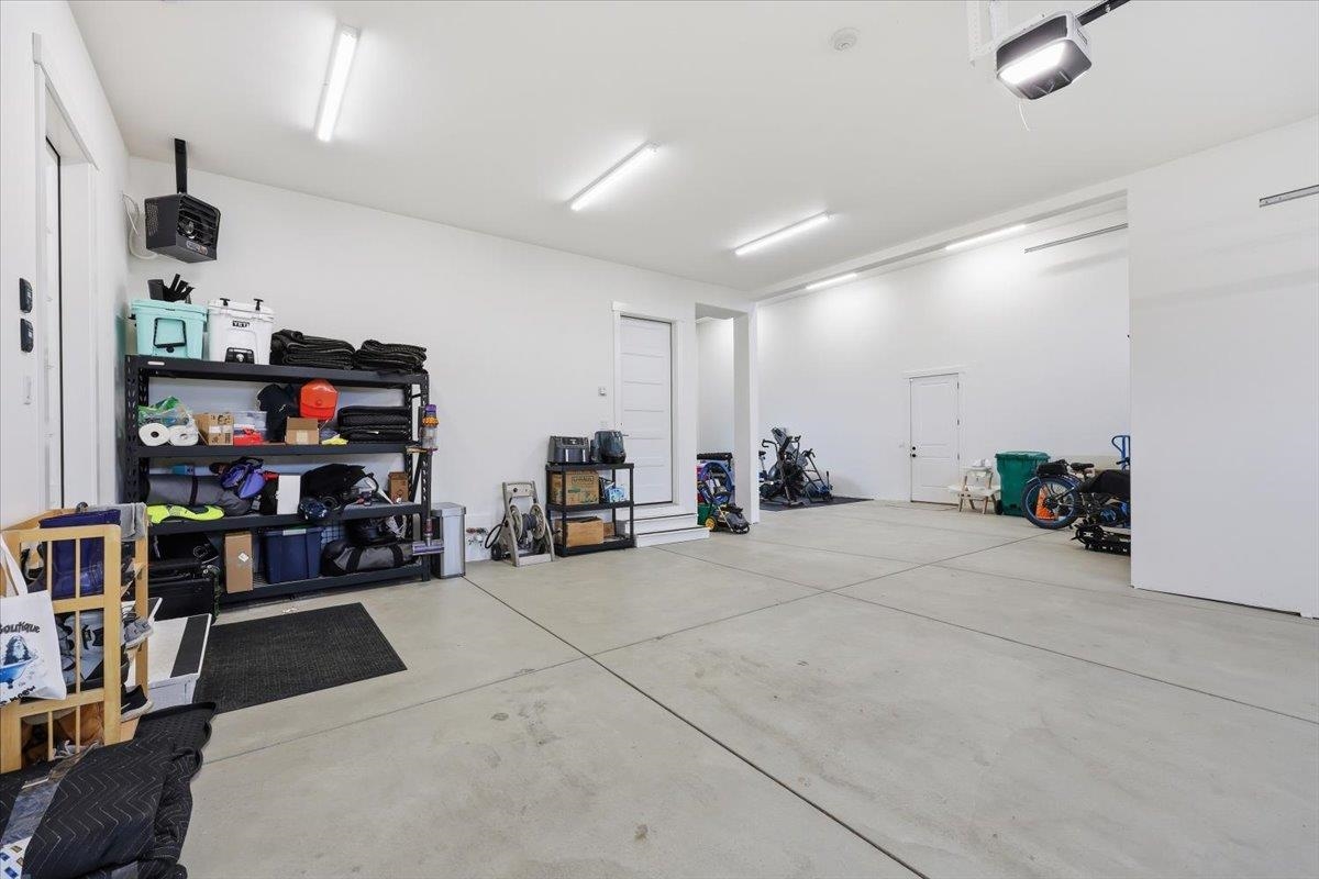 1323 S Aspen Ct