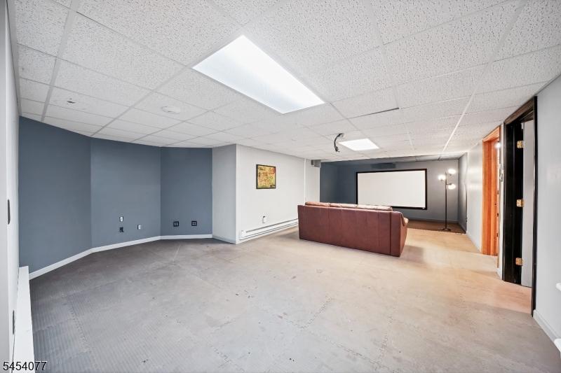 137 Lanning Rd — photo 31 of 38