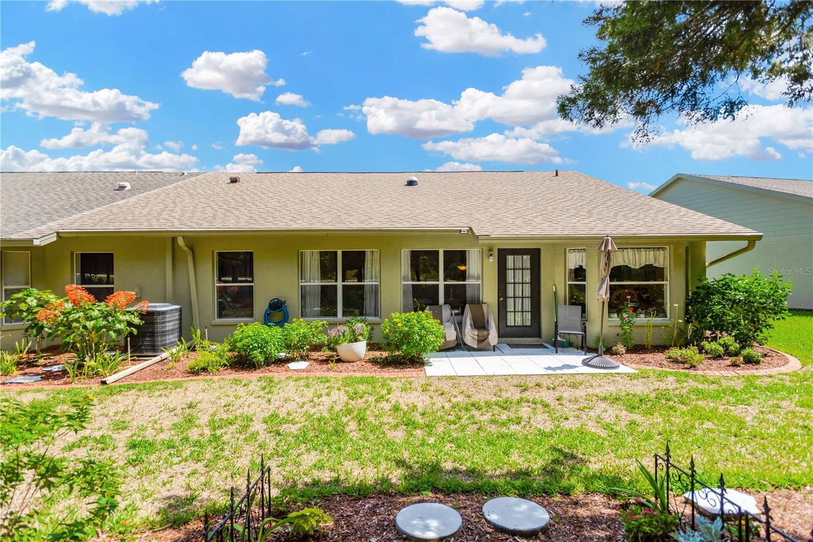 11148 Hollander Avenue