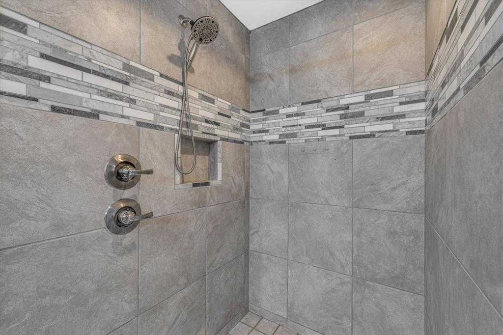 1106 Scenic Drive