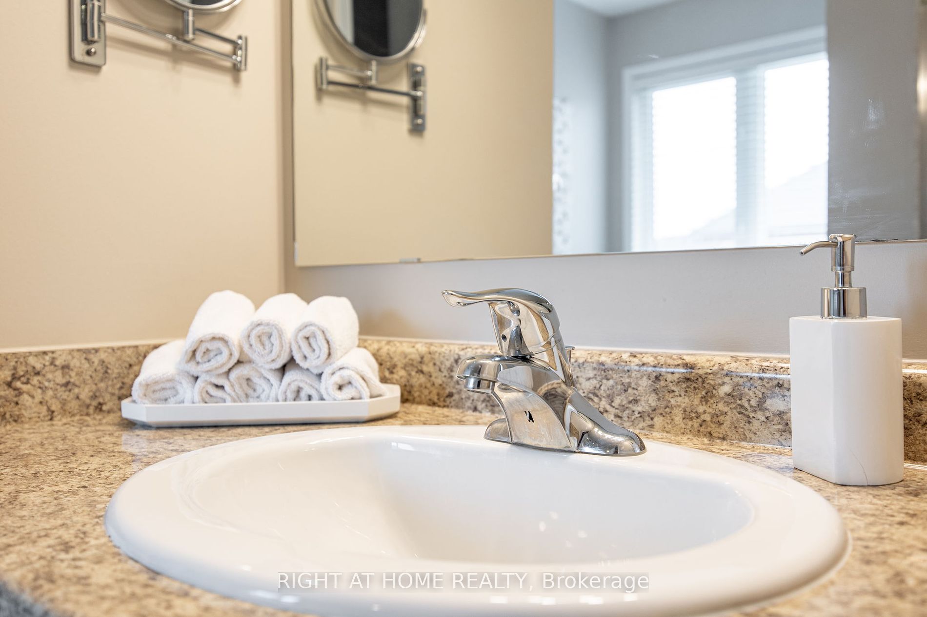 161 Niagara Tr