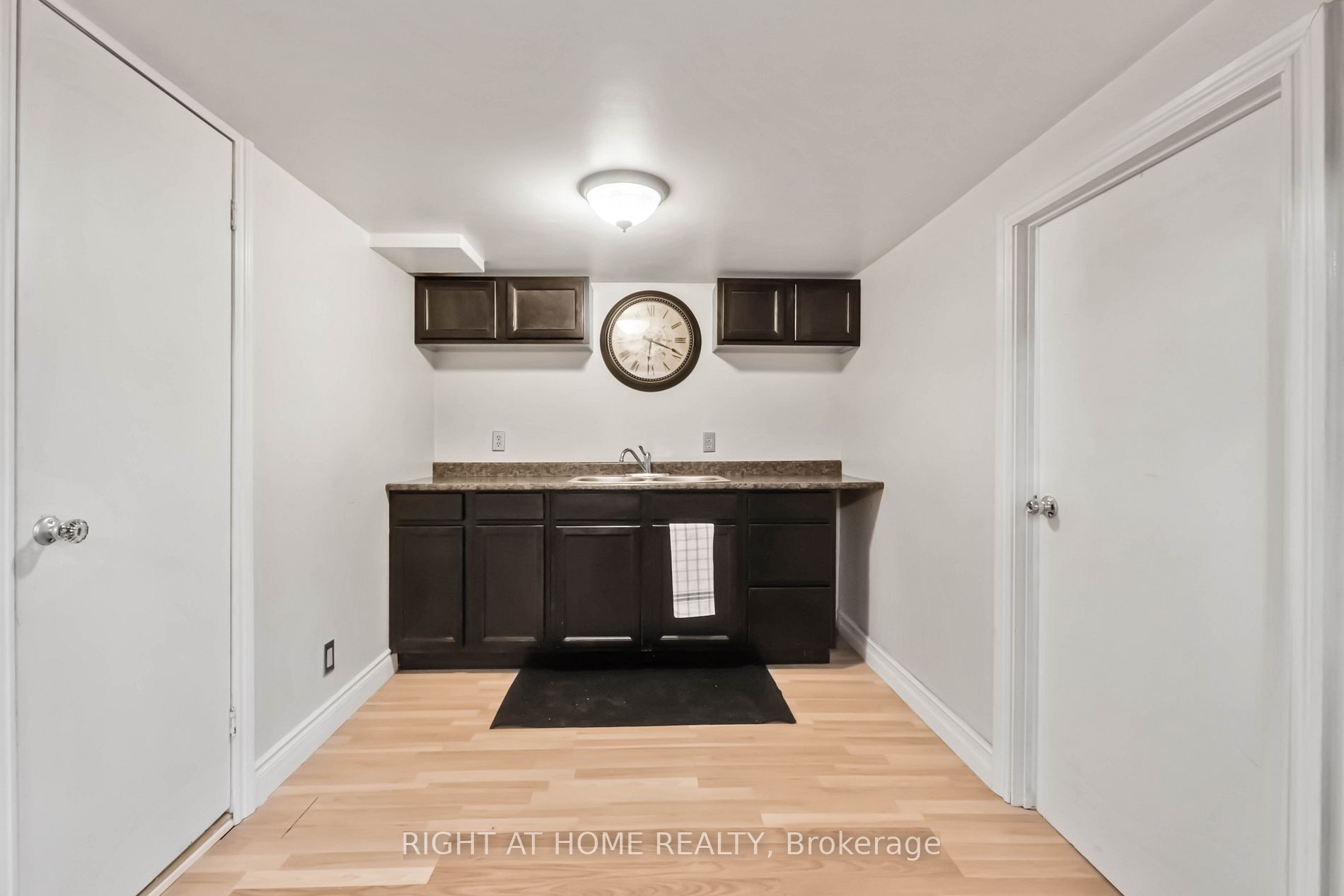 14 S Huxley Ave