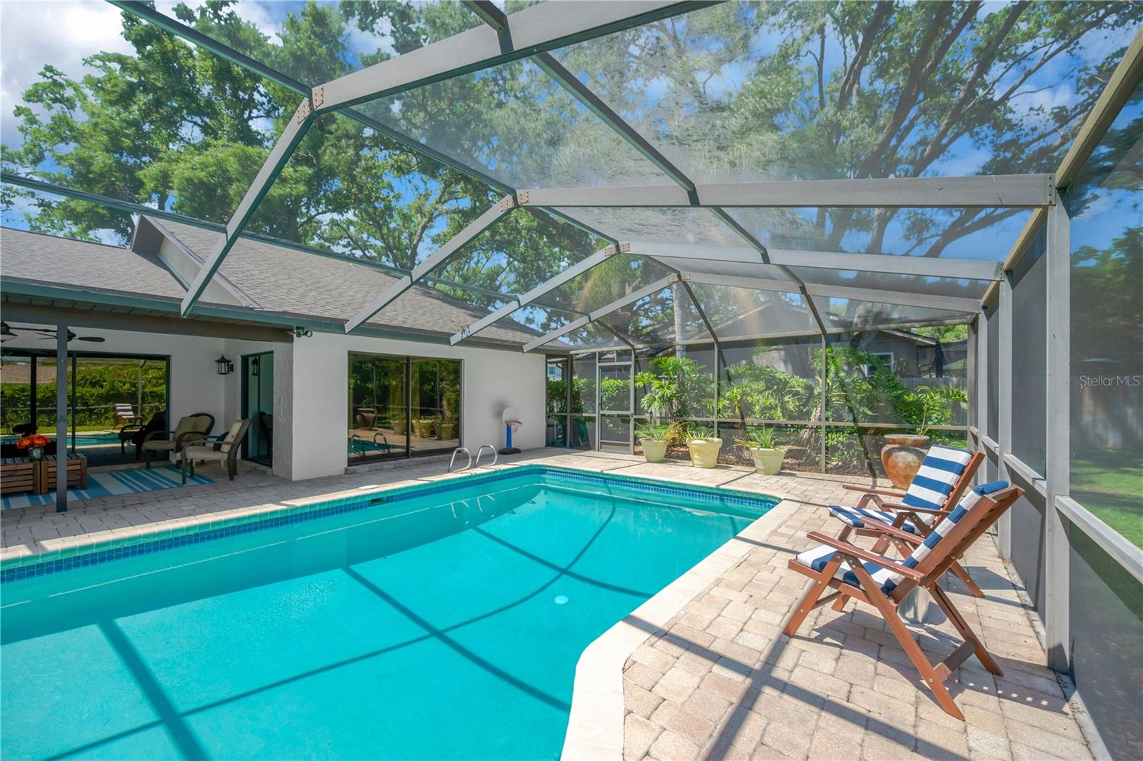 1007 Morfield Lane