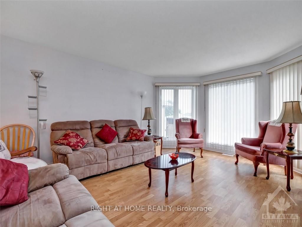 144 SANDRA Cres