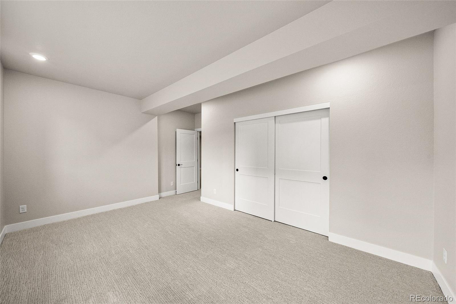 8632 Whiteclover Street