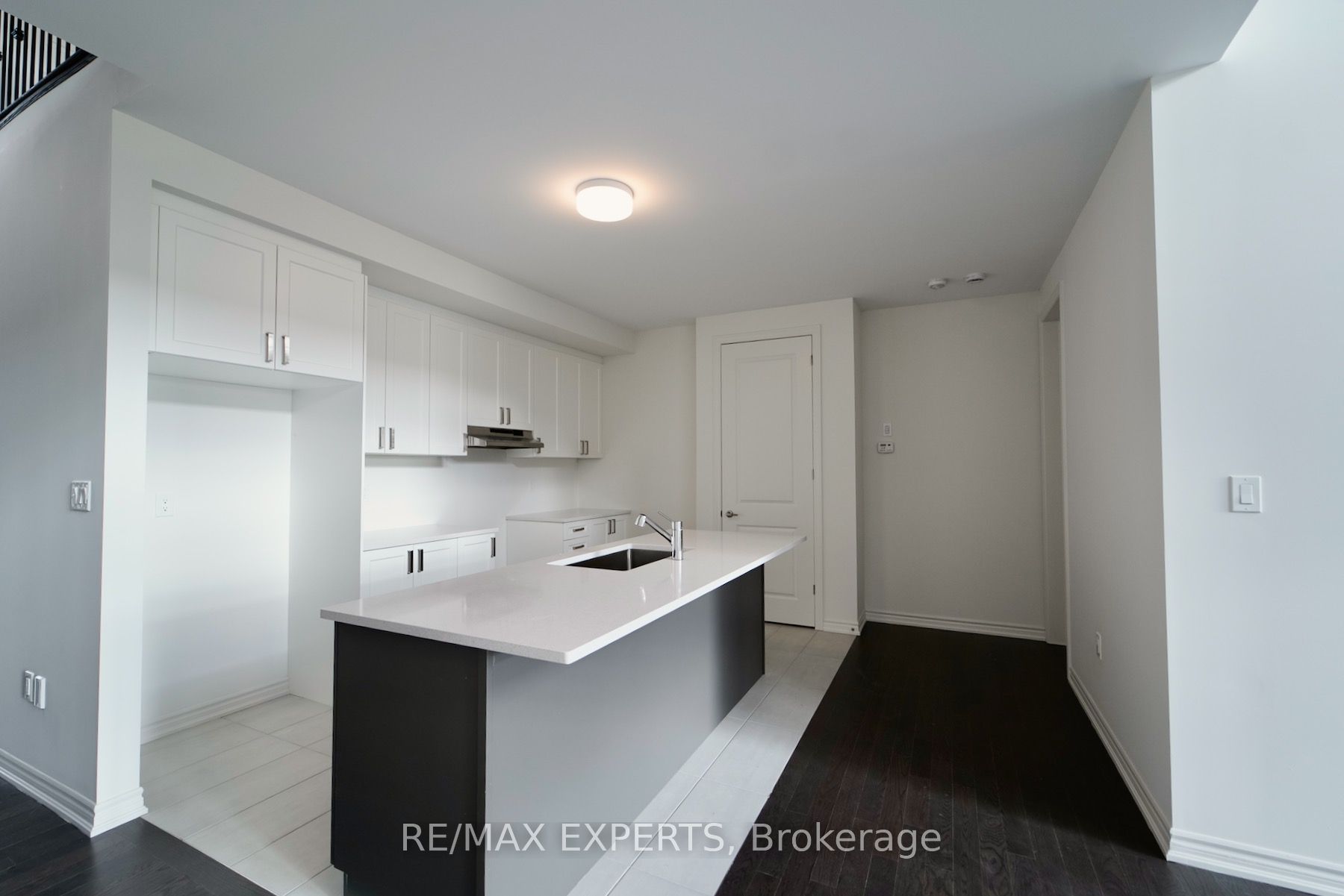 18 Mayapple St