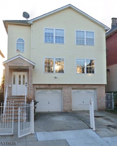 110 Court St 2