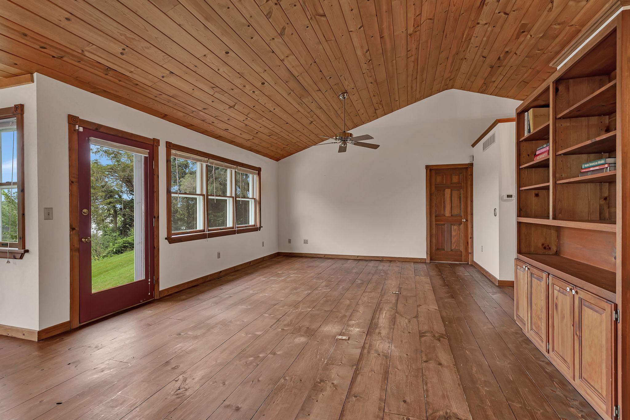 10315 Ferry Point Place NW