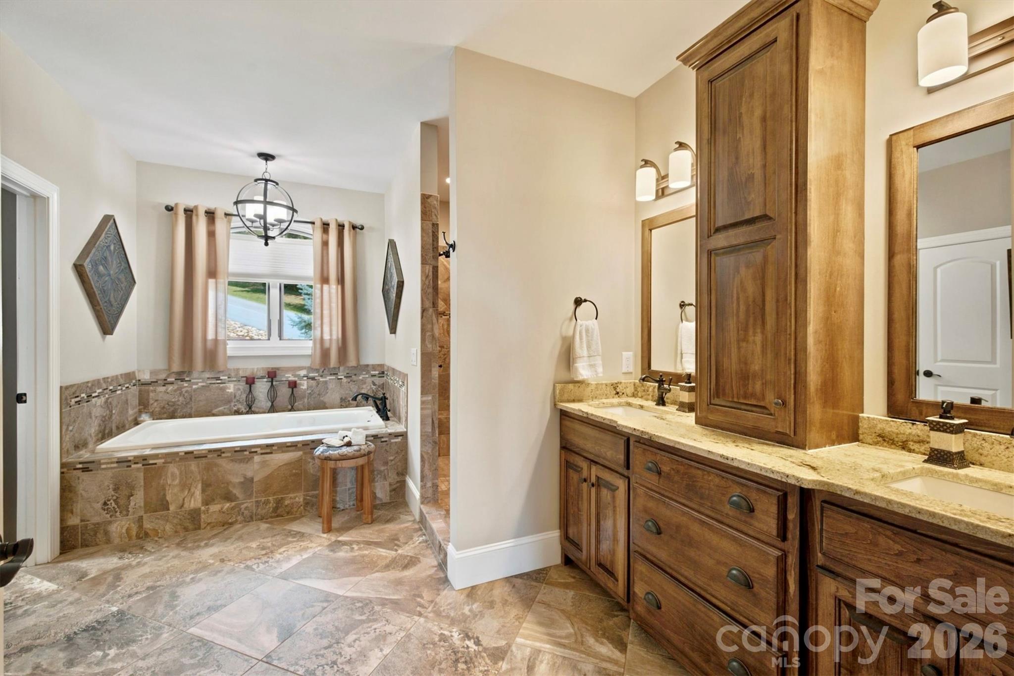 1167 Johns Ridge Parkway