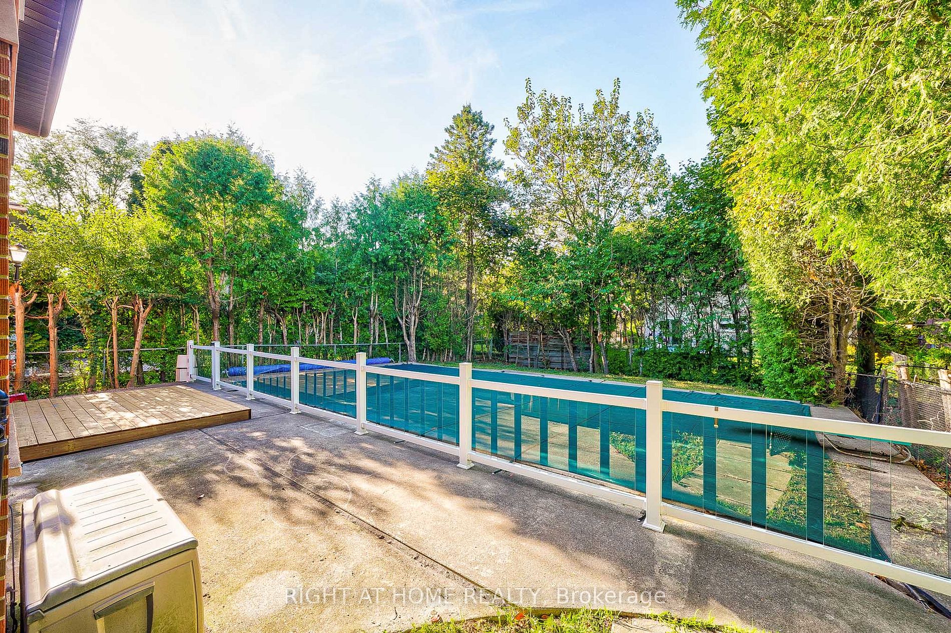 20 Bradenton Dr