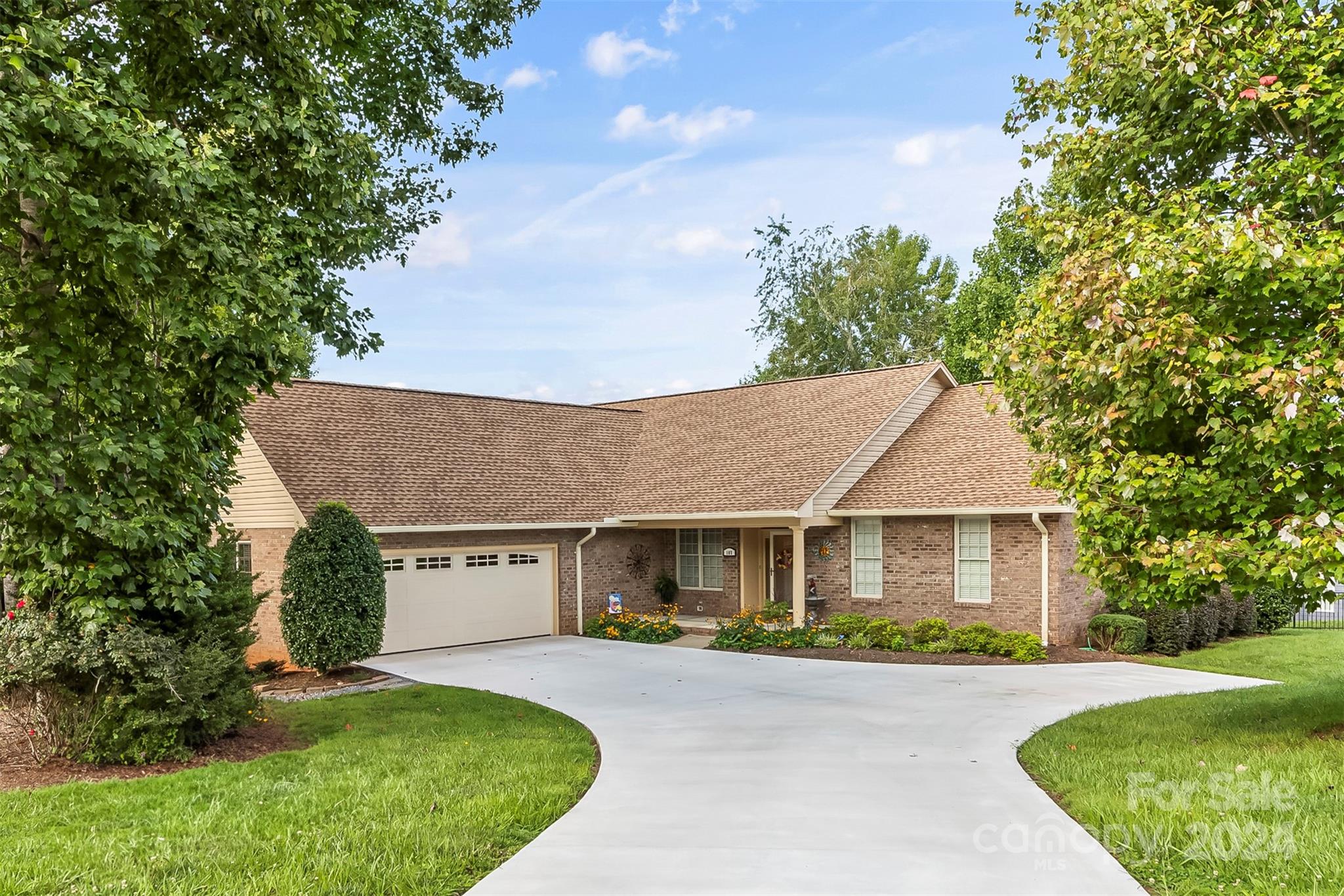 107 Crosscreek Drive