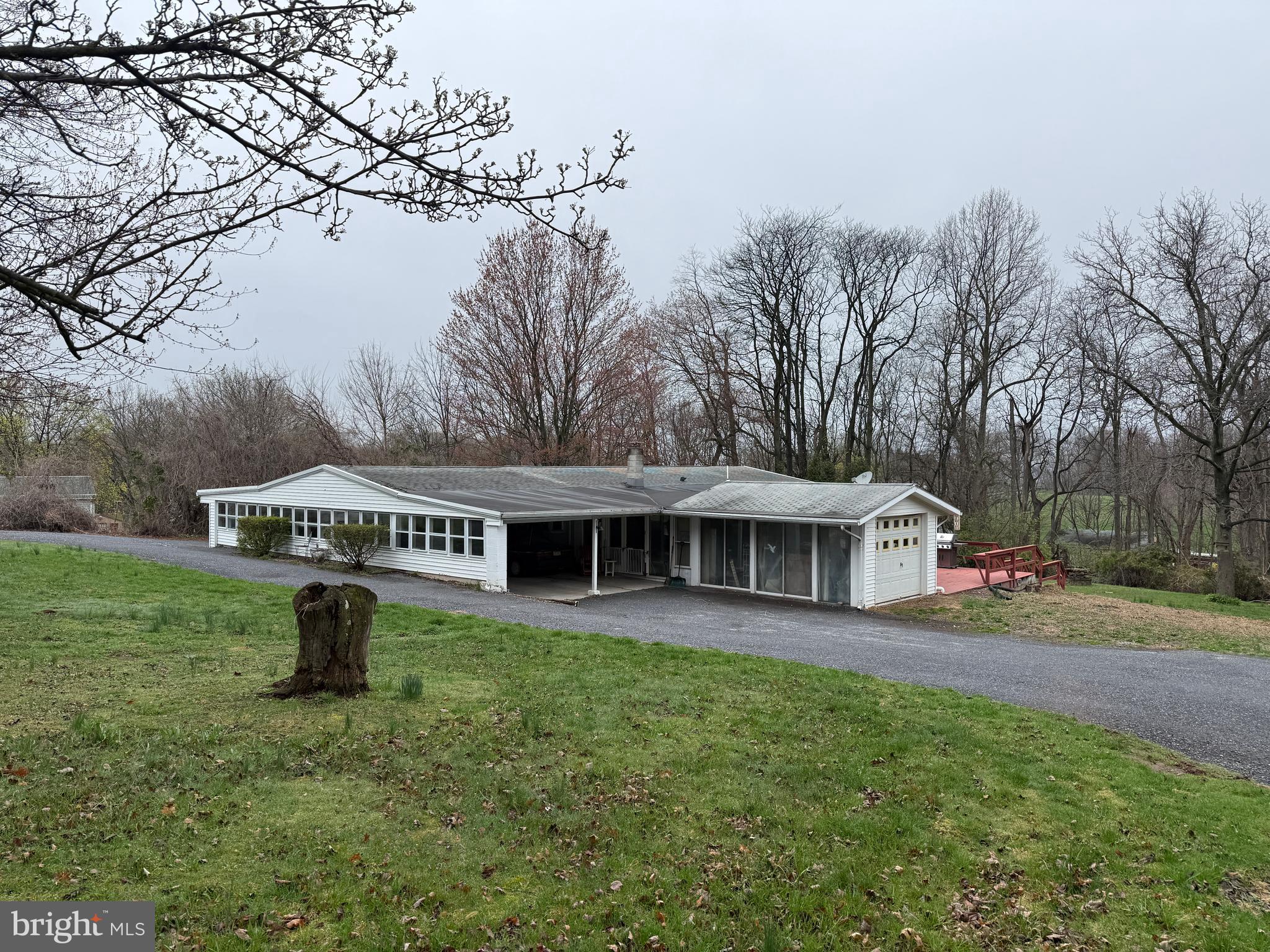 21 Crest Ln  