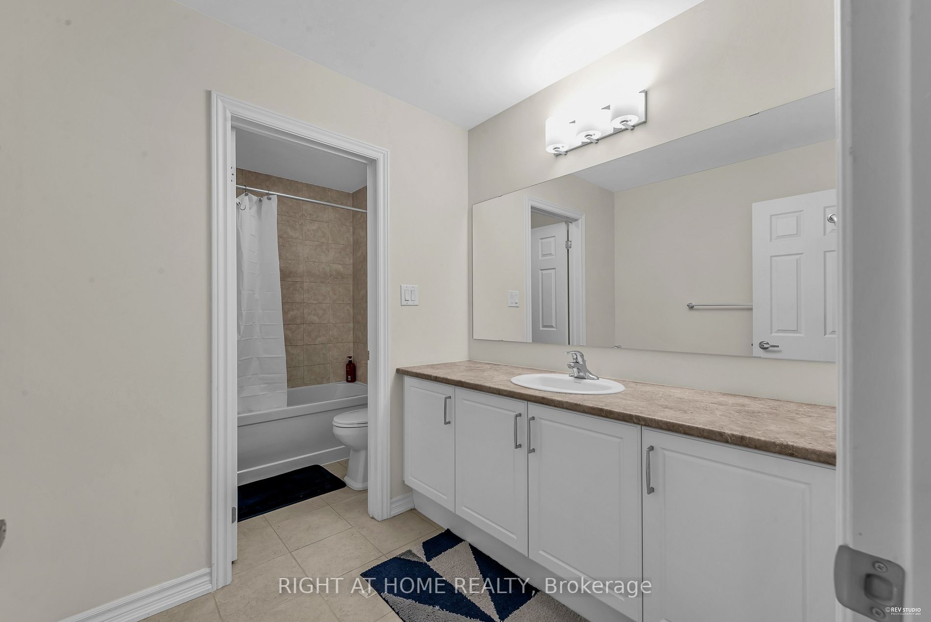 130 Mcfarlane Cres