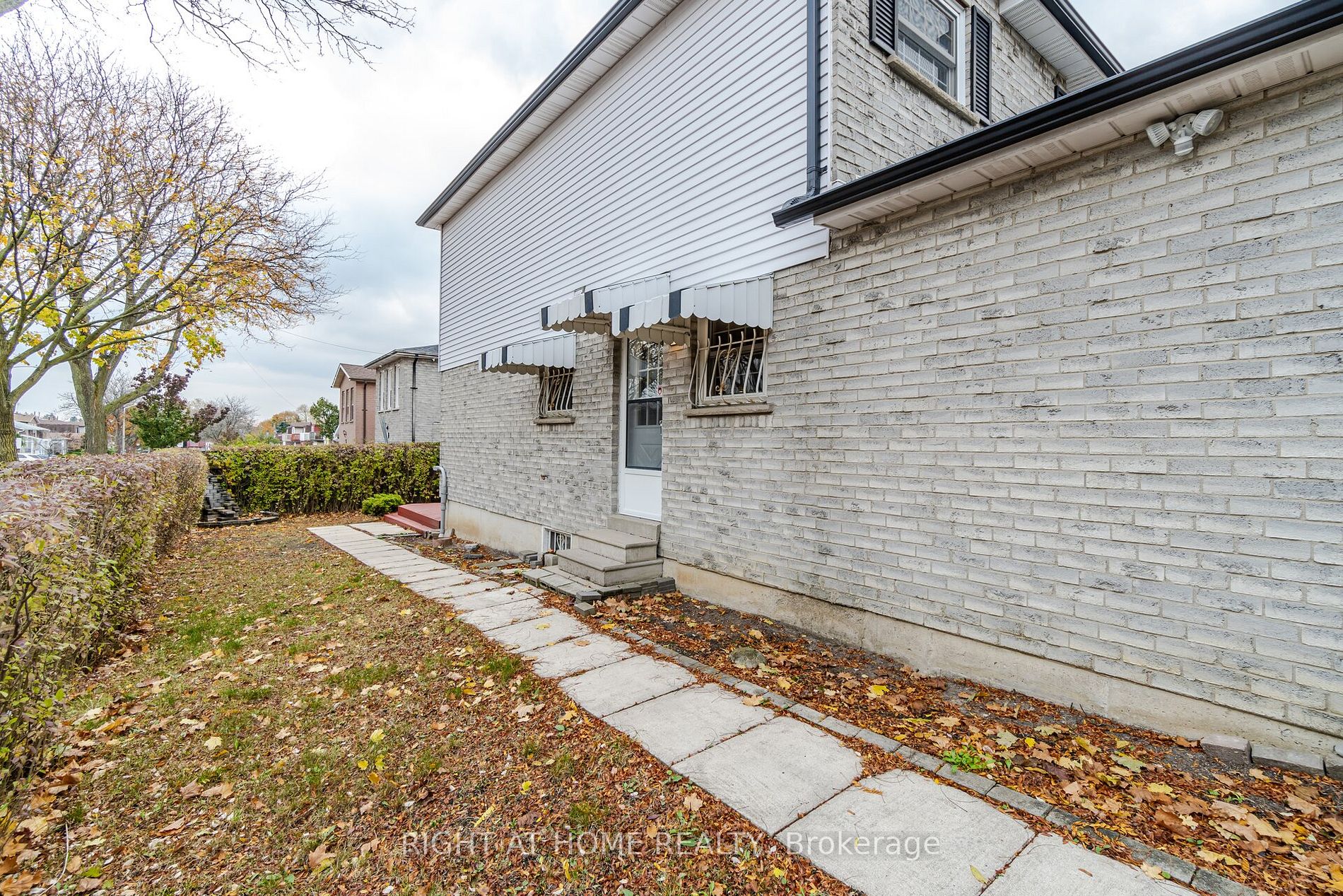 54 Plumbrook Cres