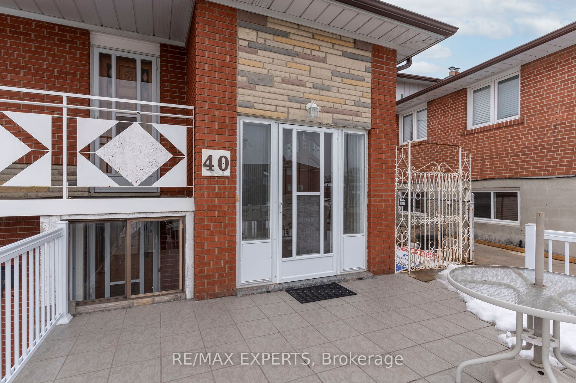 40 Benrubin Dr