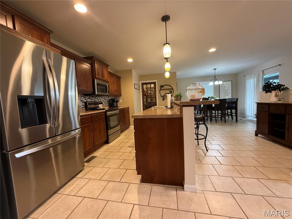 5752 Clear Creek