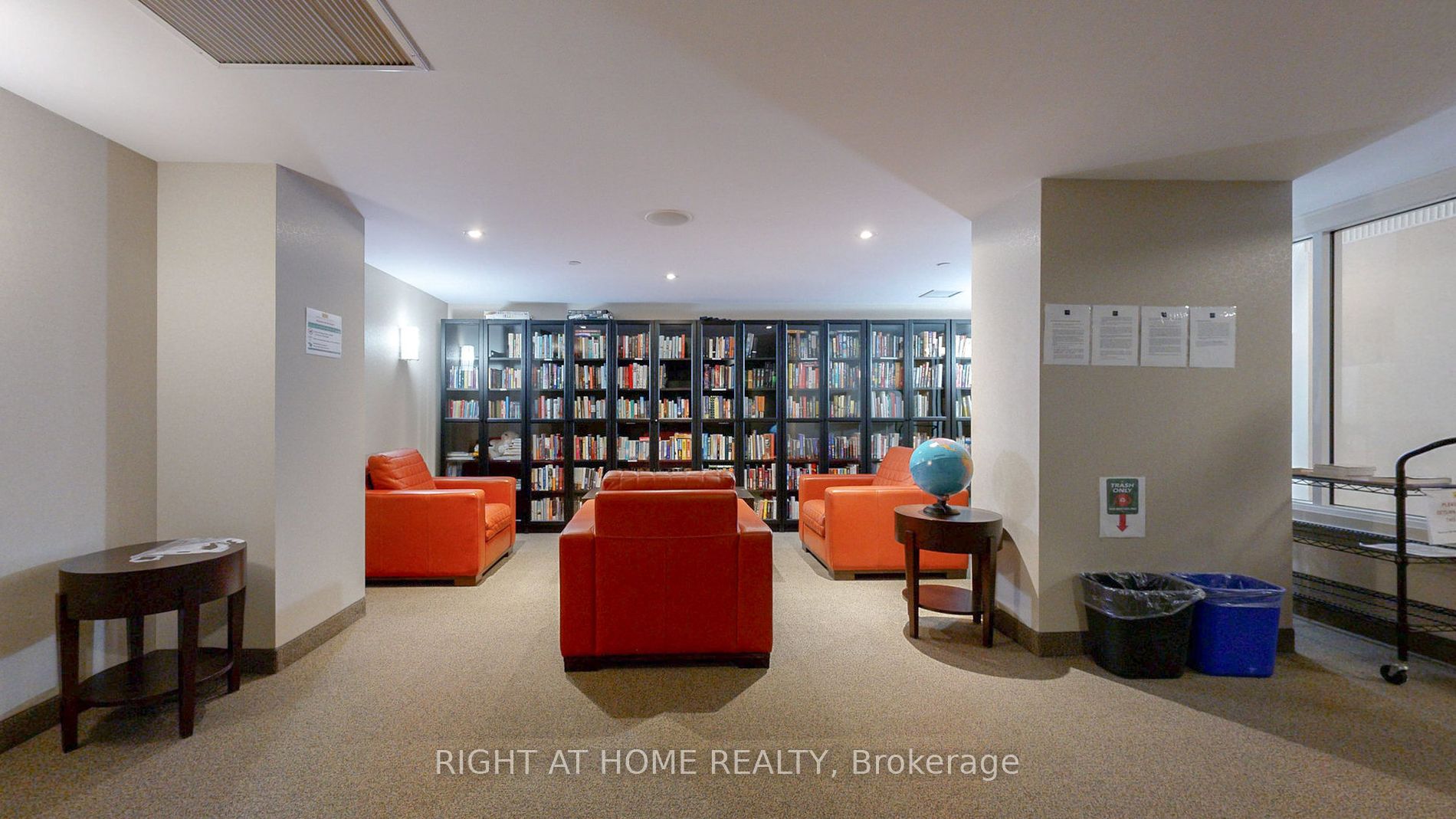 10 Bloorview Pl 1706