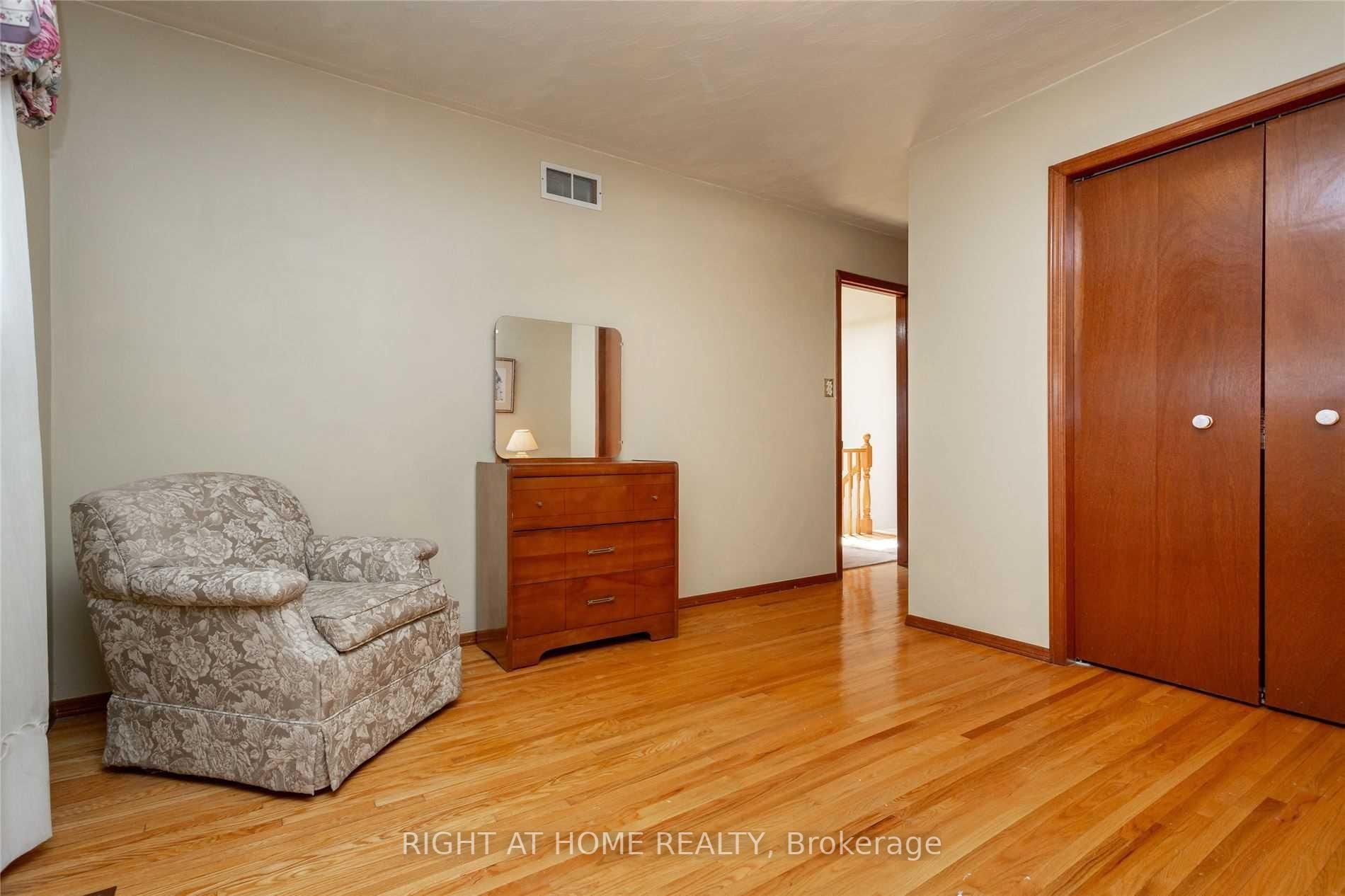 39 Carpenter Ave