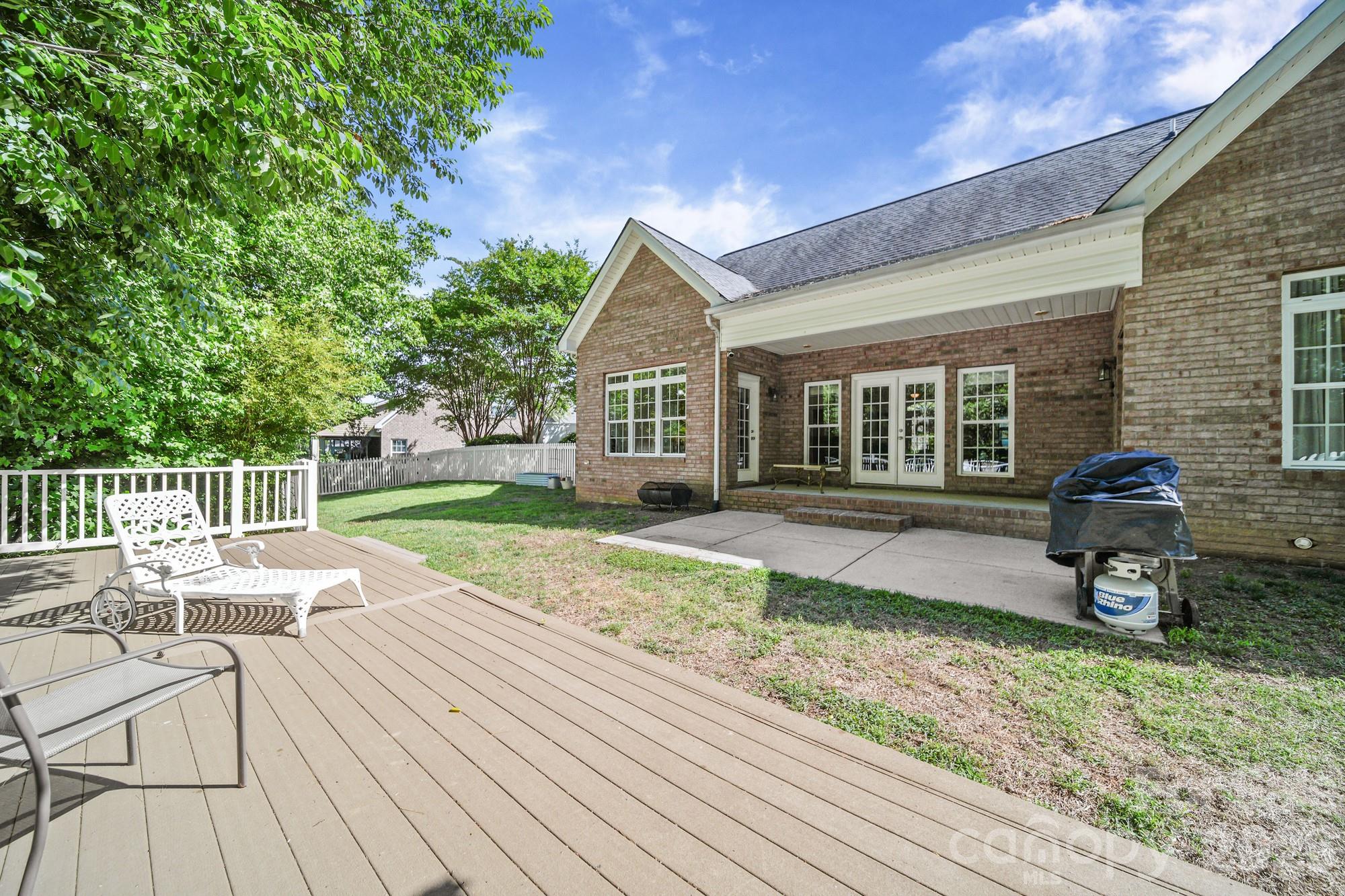 234 Lagoda Drive