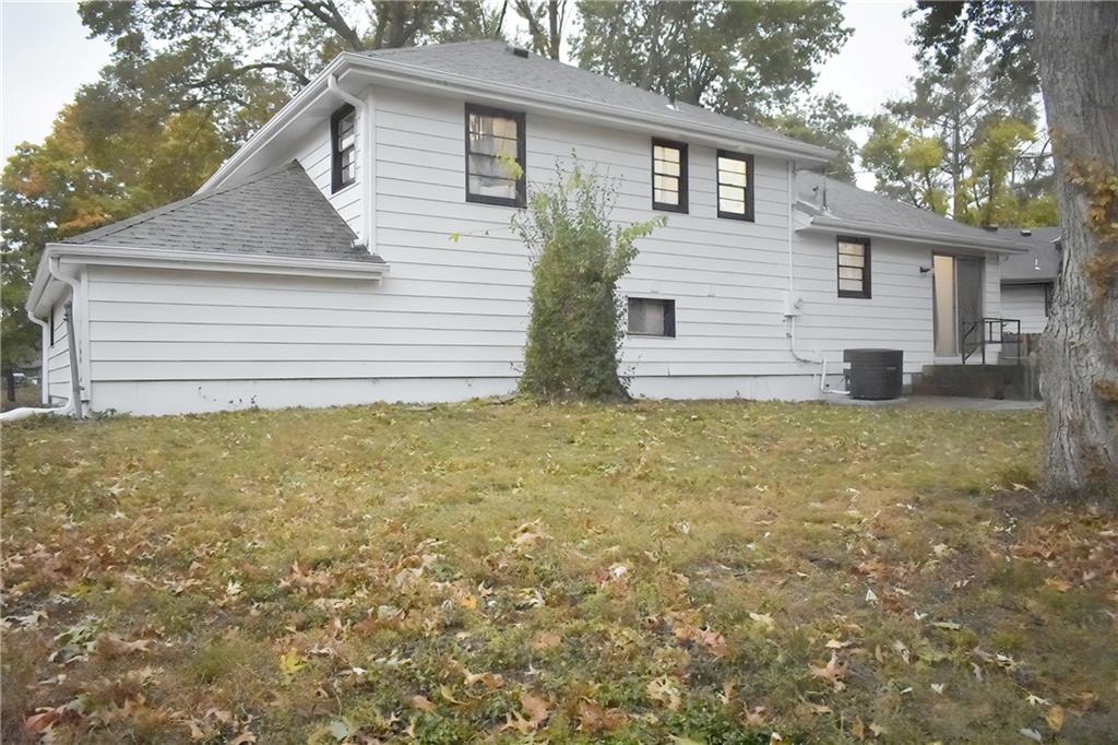 1212 SE Briarcroft Street