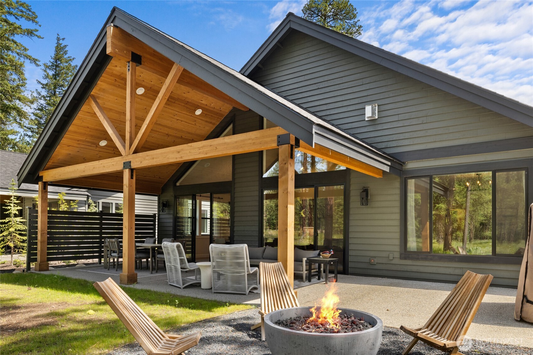 Gas firepit for cozy evenings.