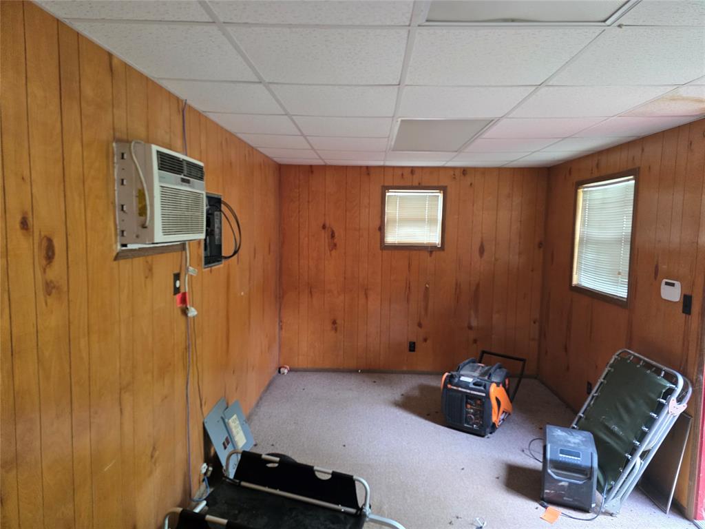 555 Private Road 3428