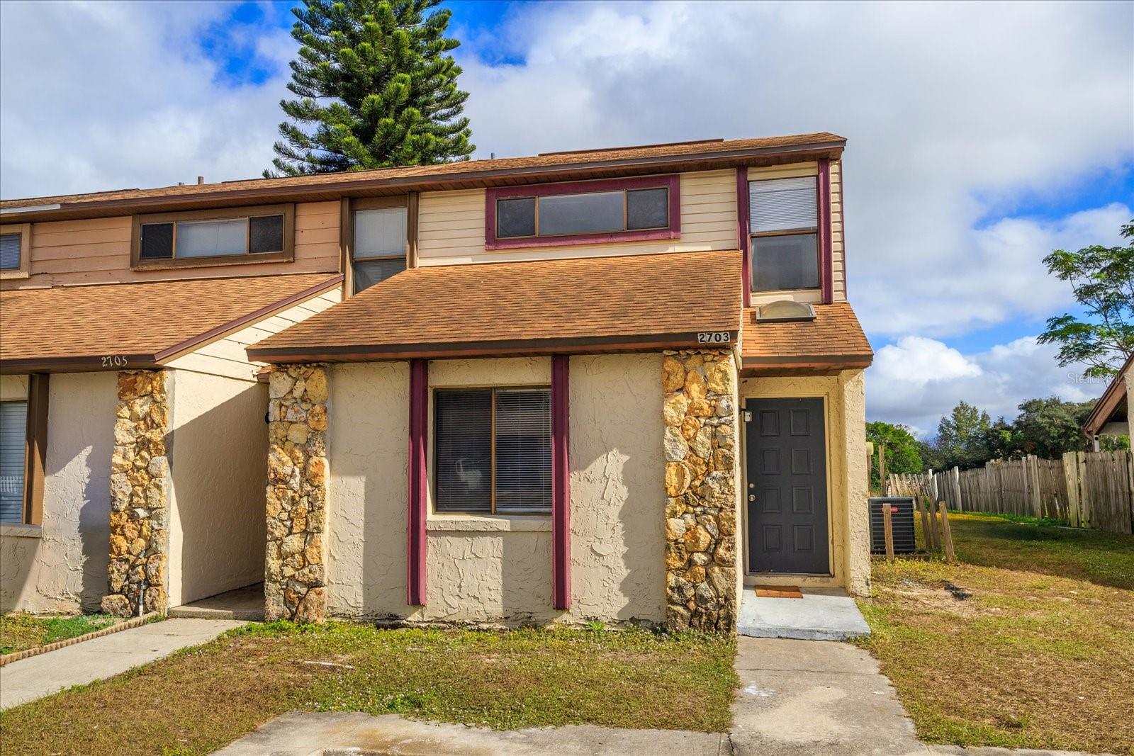2703 Hunt Club Lane
