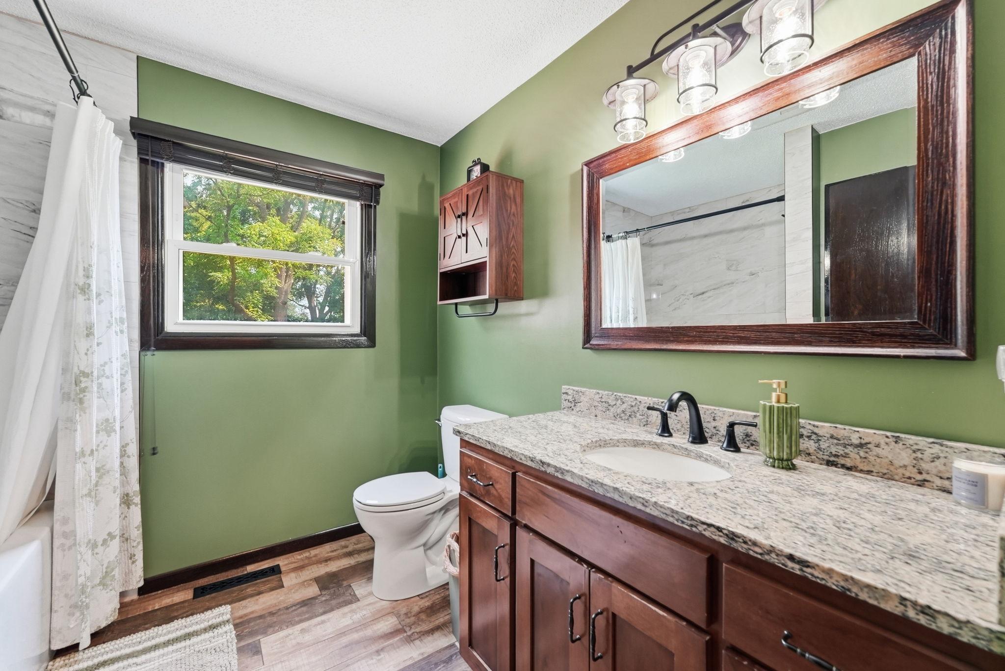214 Highview Drive W