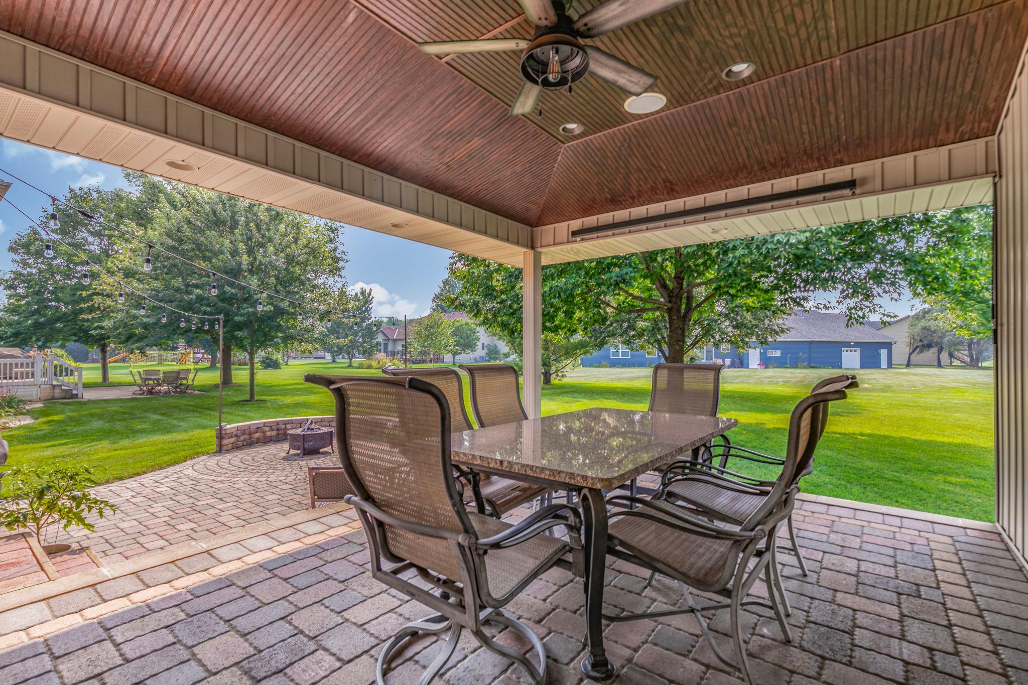 1201 Huntington Drive S