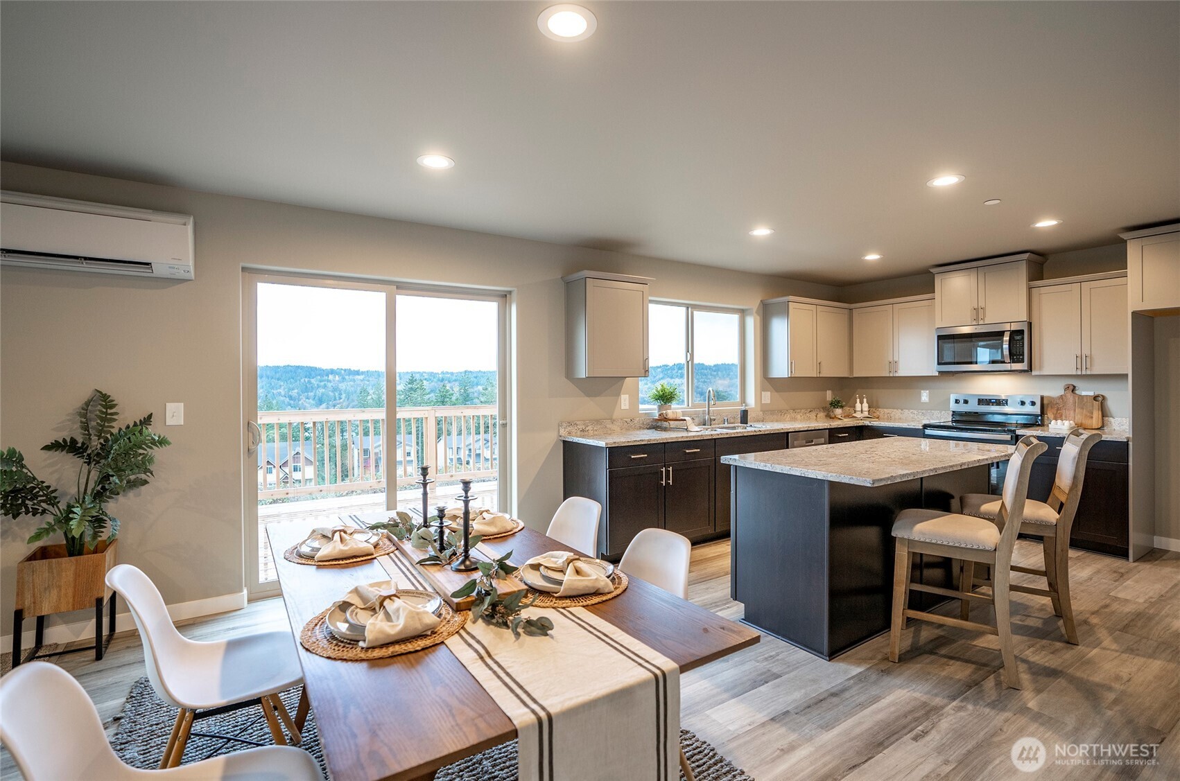 2504 W Echo Bay Drive