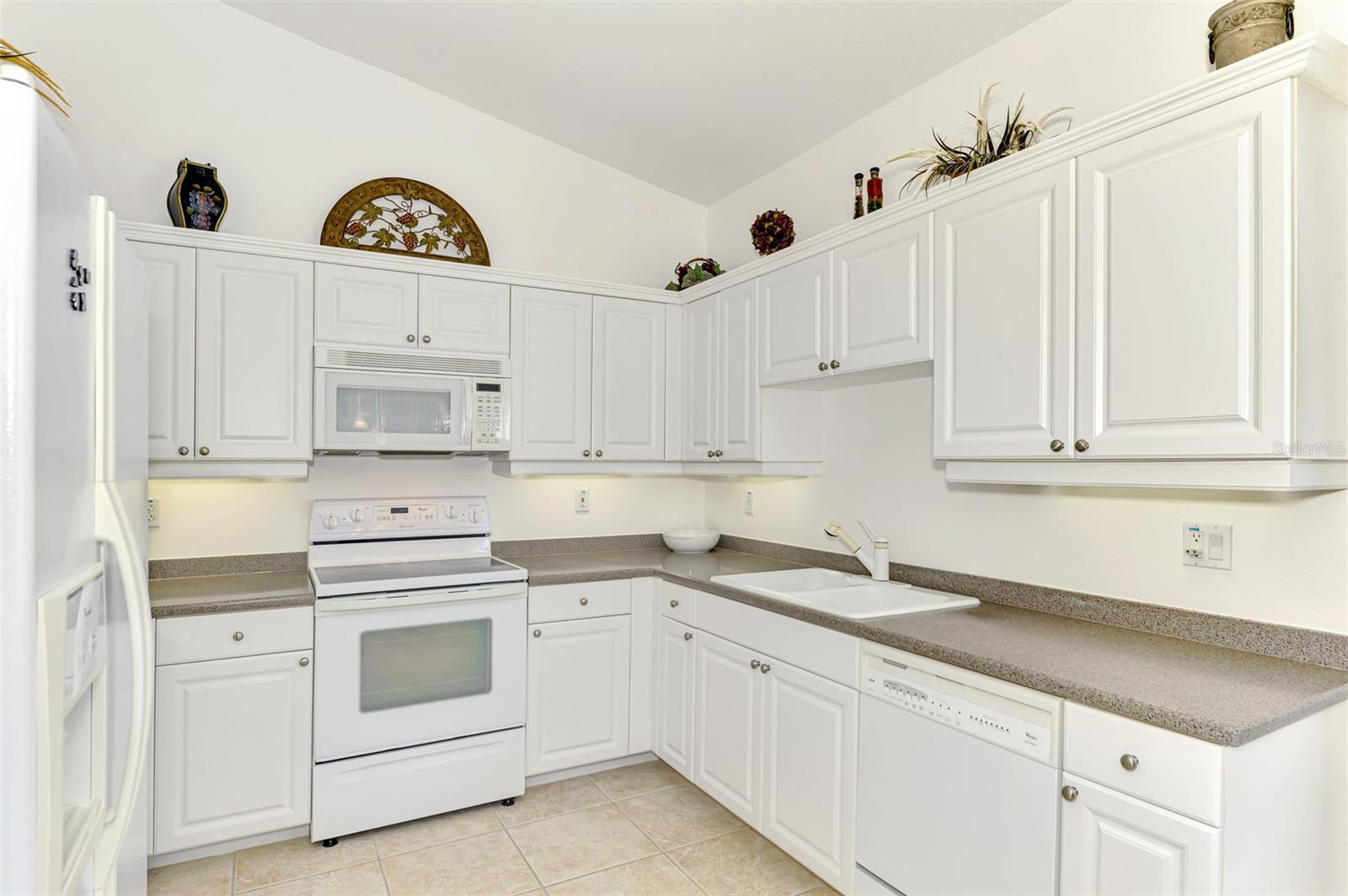 3353 Grand Vista Court 201