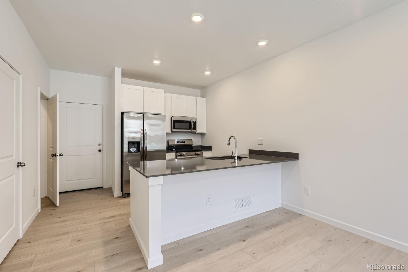 2006 S Haleyville Way