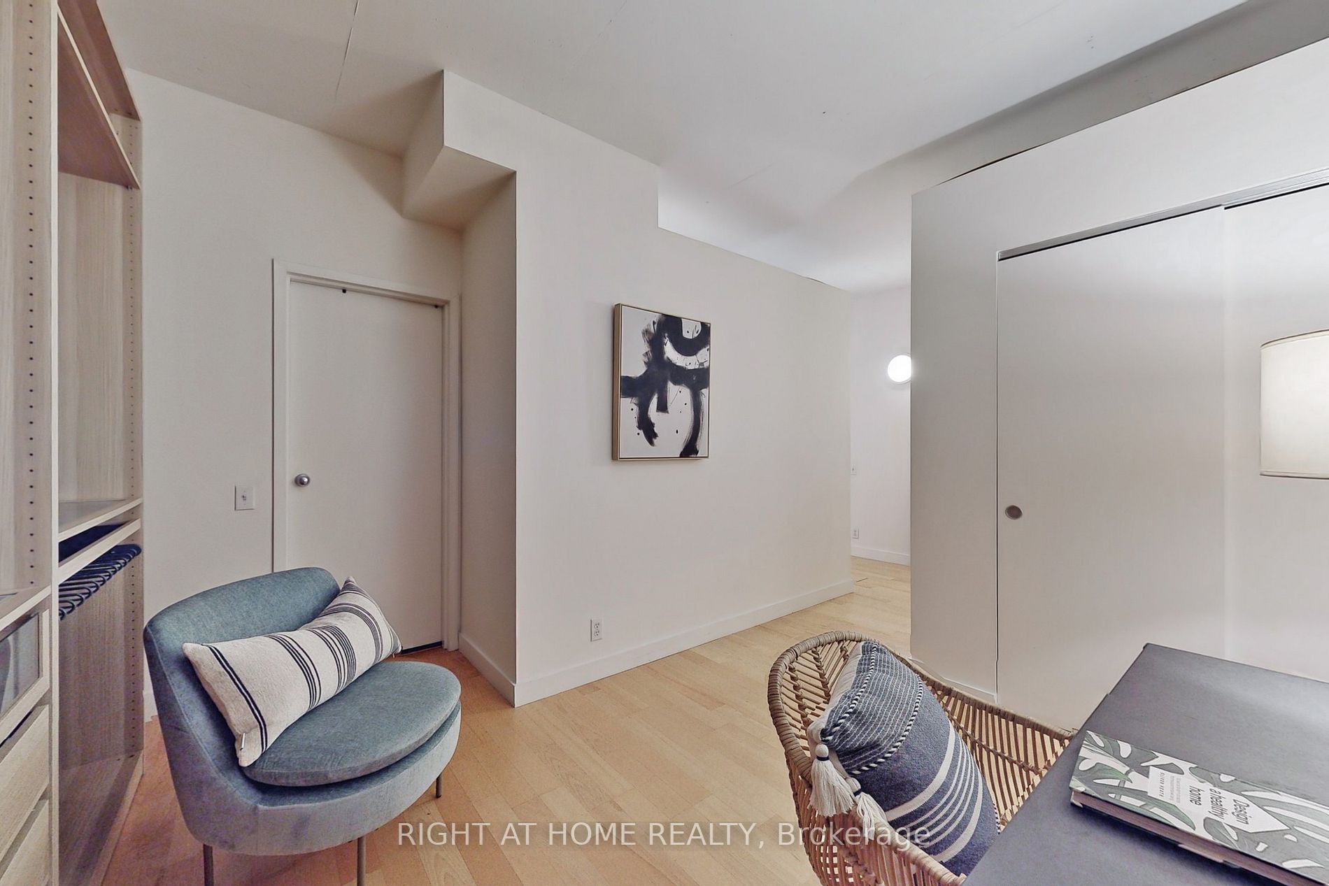 36 Charlotte St 405