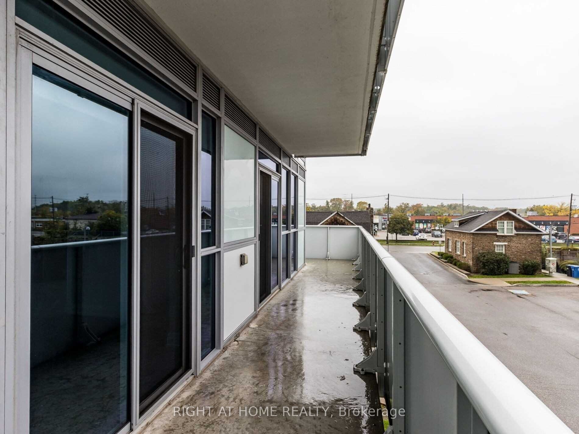 65 Speers Rd 203