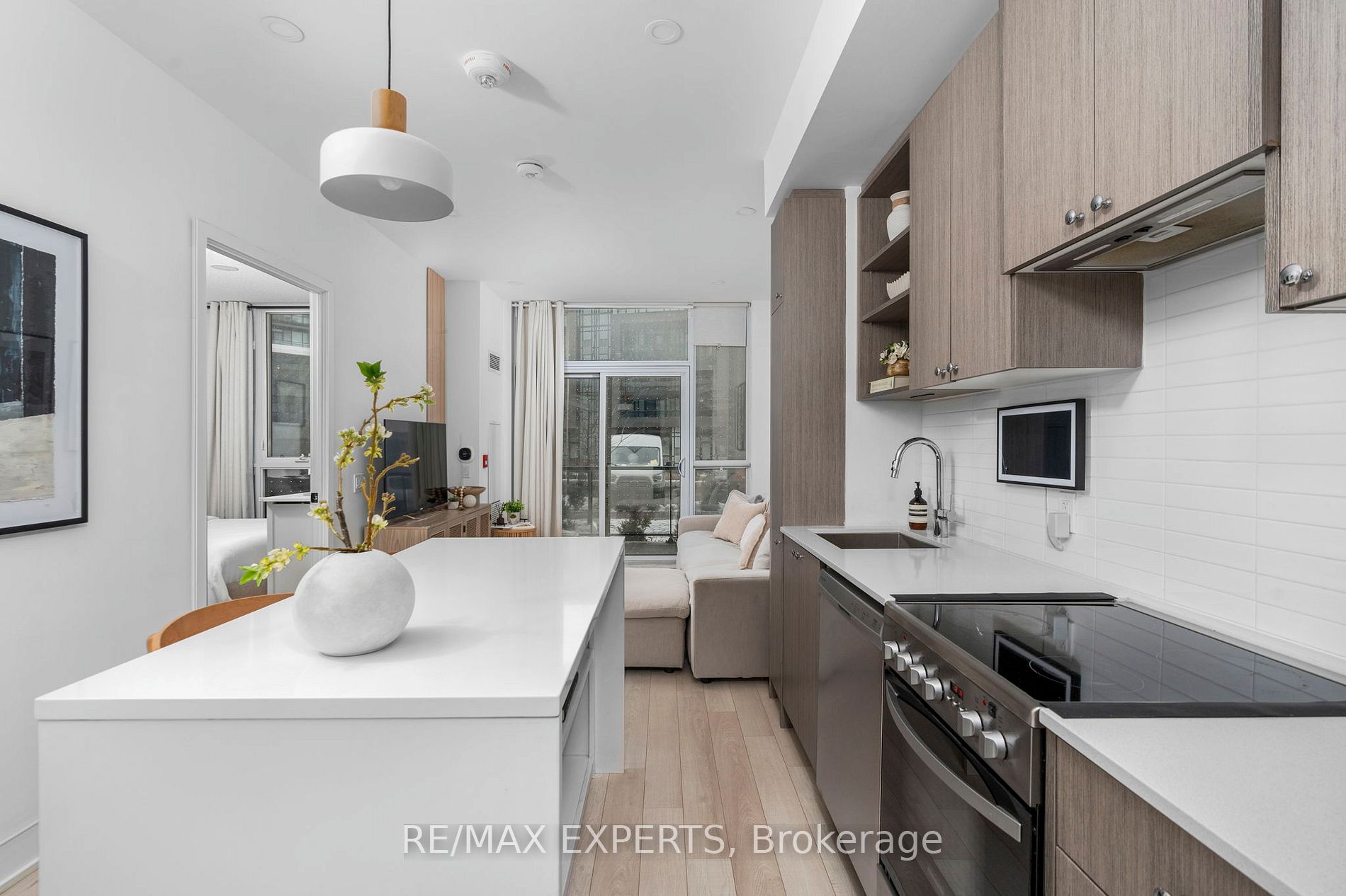 50 George Butchart Dr 102