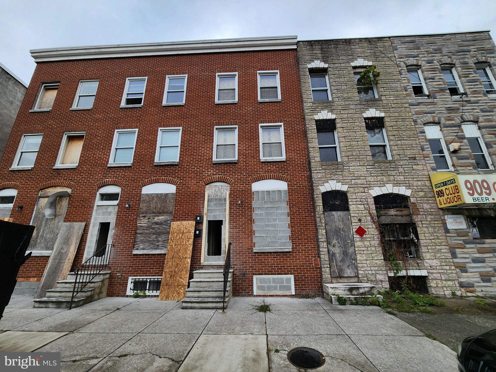 913 NCalhoun St  