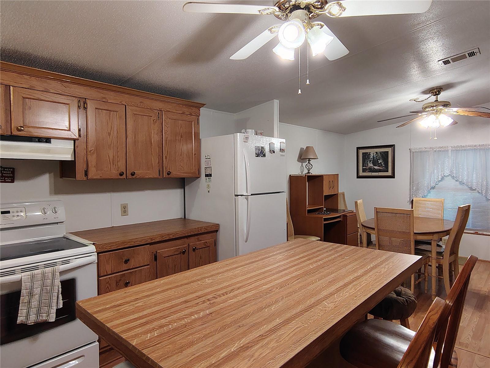 52 Outlet Drive