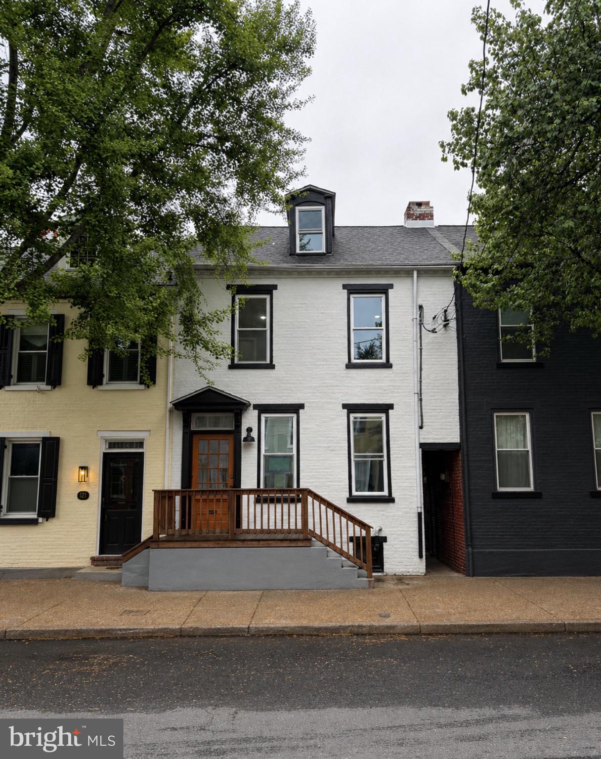 119 N Plum Street