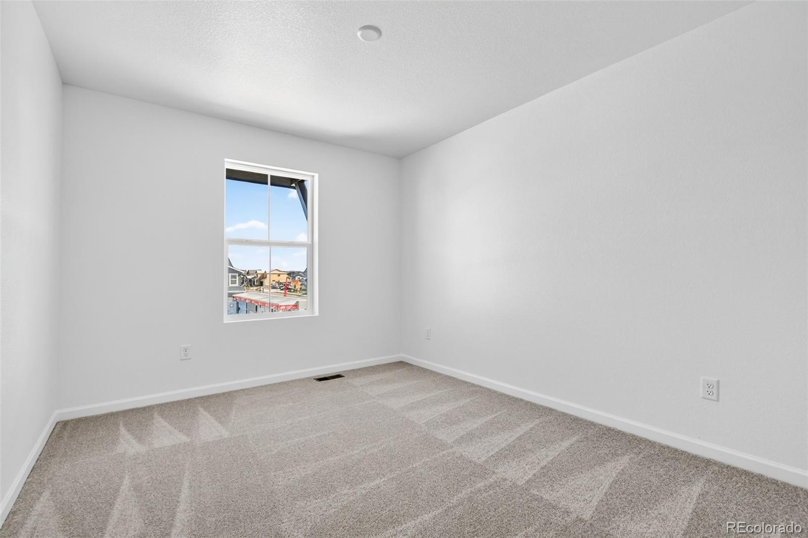 2110 Wagon Wheel Aly