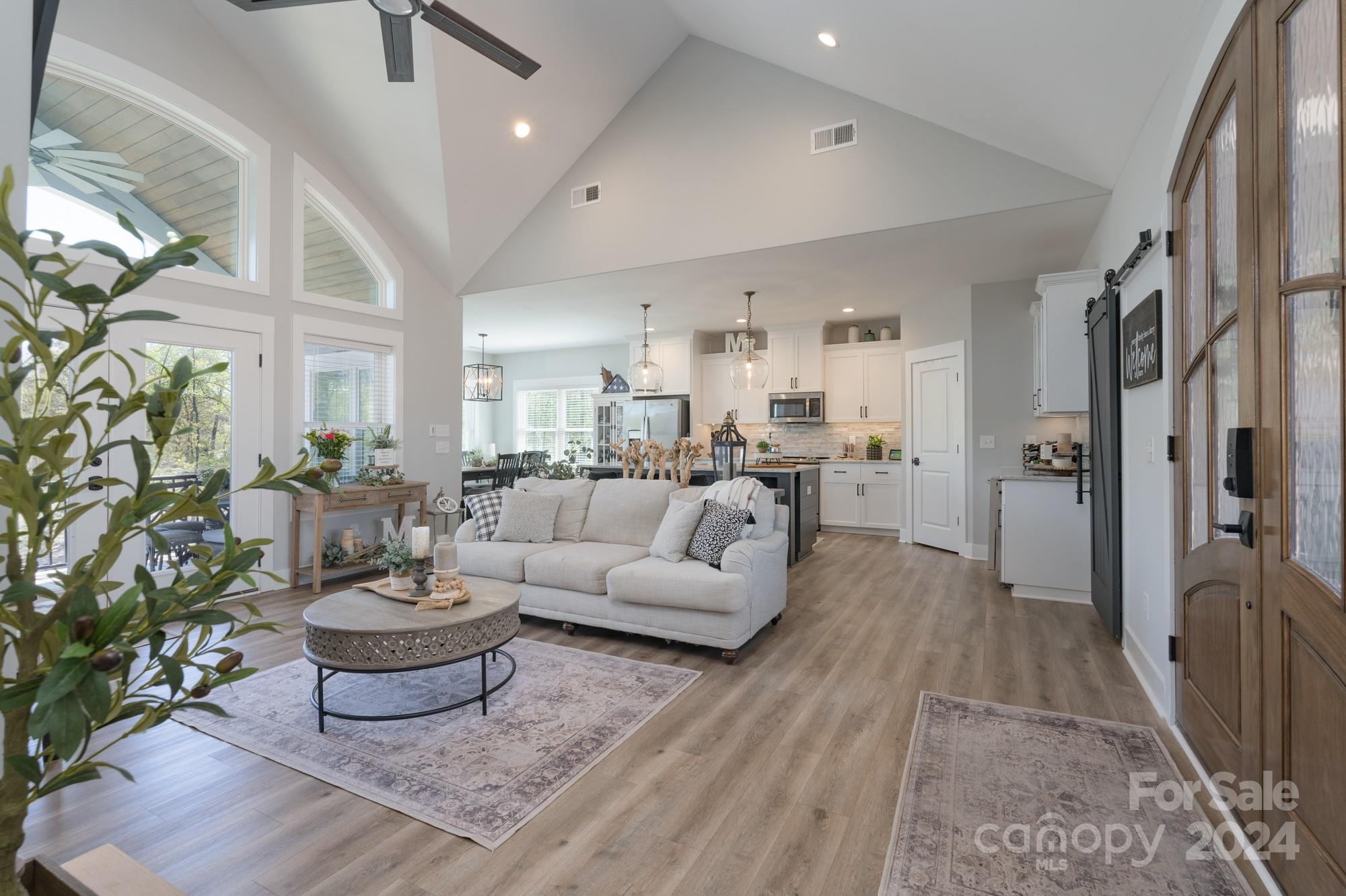 376 Landing Trail