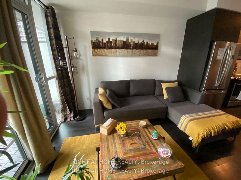 50 Bruyeres Mews 618