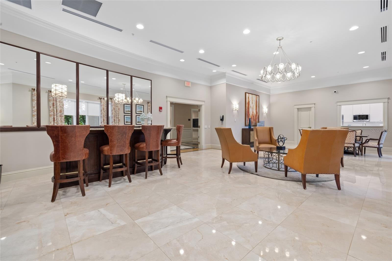 800 N Tamiami Trail 611