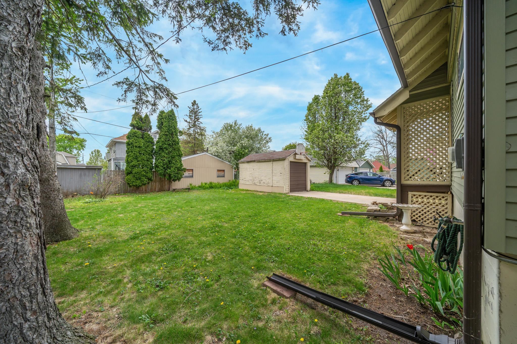30 Oaklawn Avenue