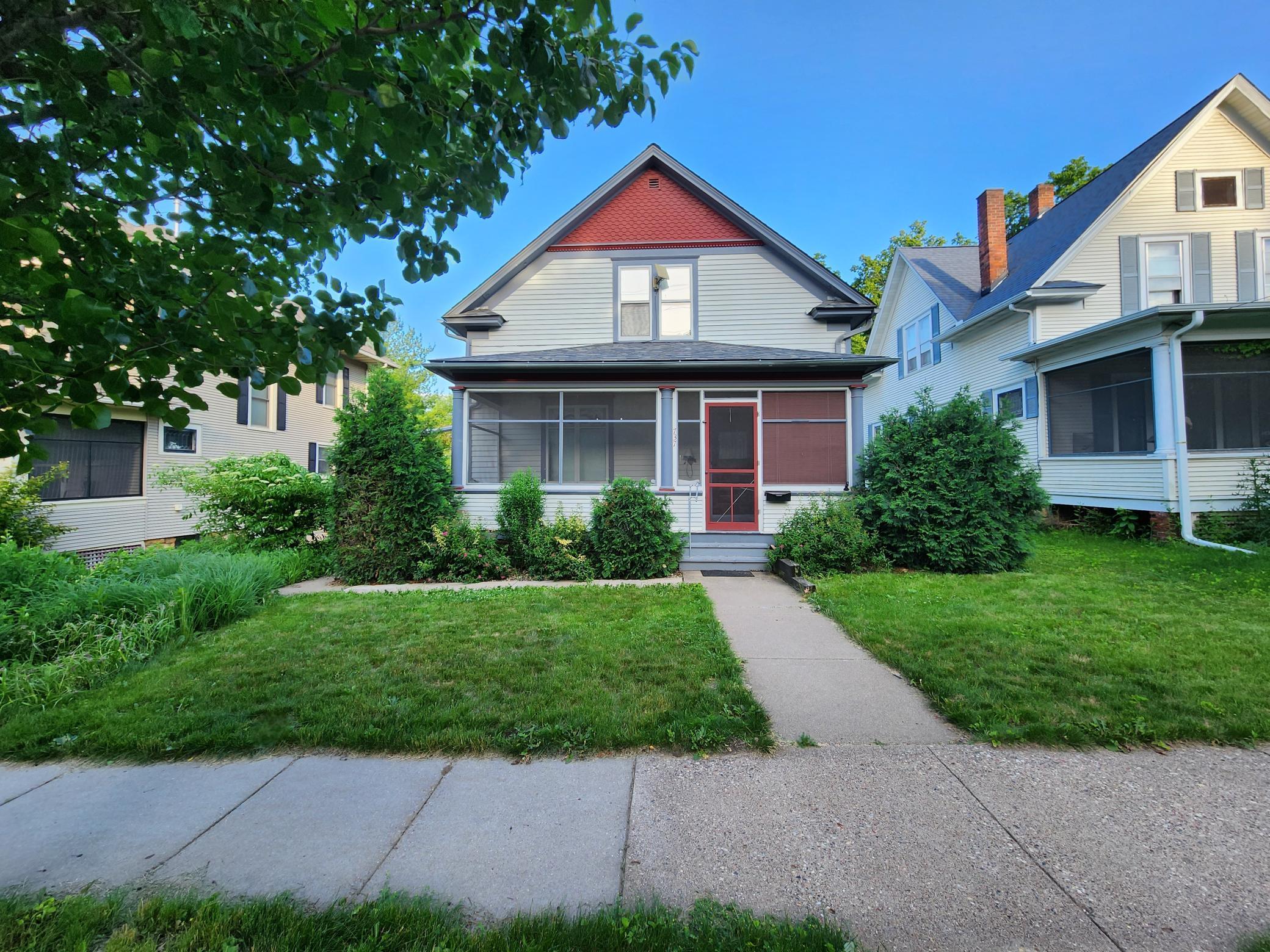 737 West Avenue